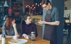 Article Image for Cultural Etiquette Tips for International Business