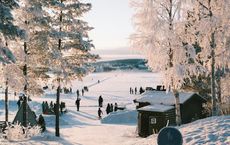 Article Image for Lakeside Getaways in Sweden
