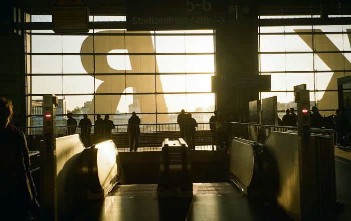 Article Image for The Benefits of Shoulder Season Travel