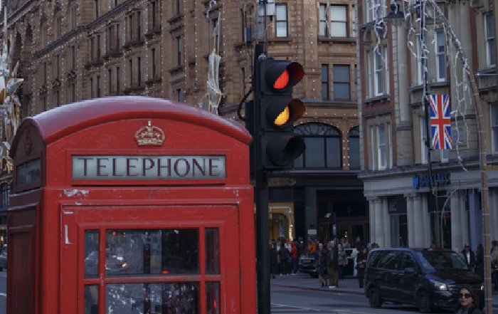 Article Image for United Kingdom Destinations Blending History and Modern Travel